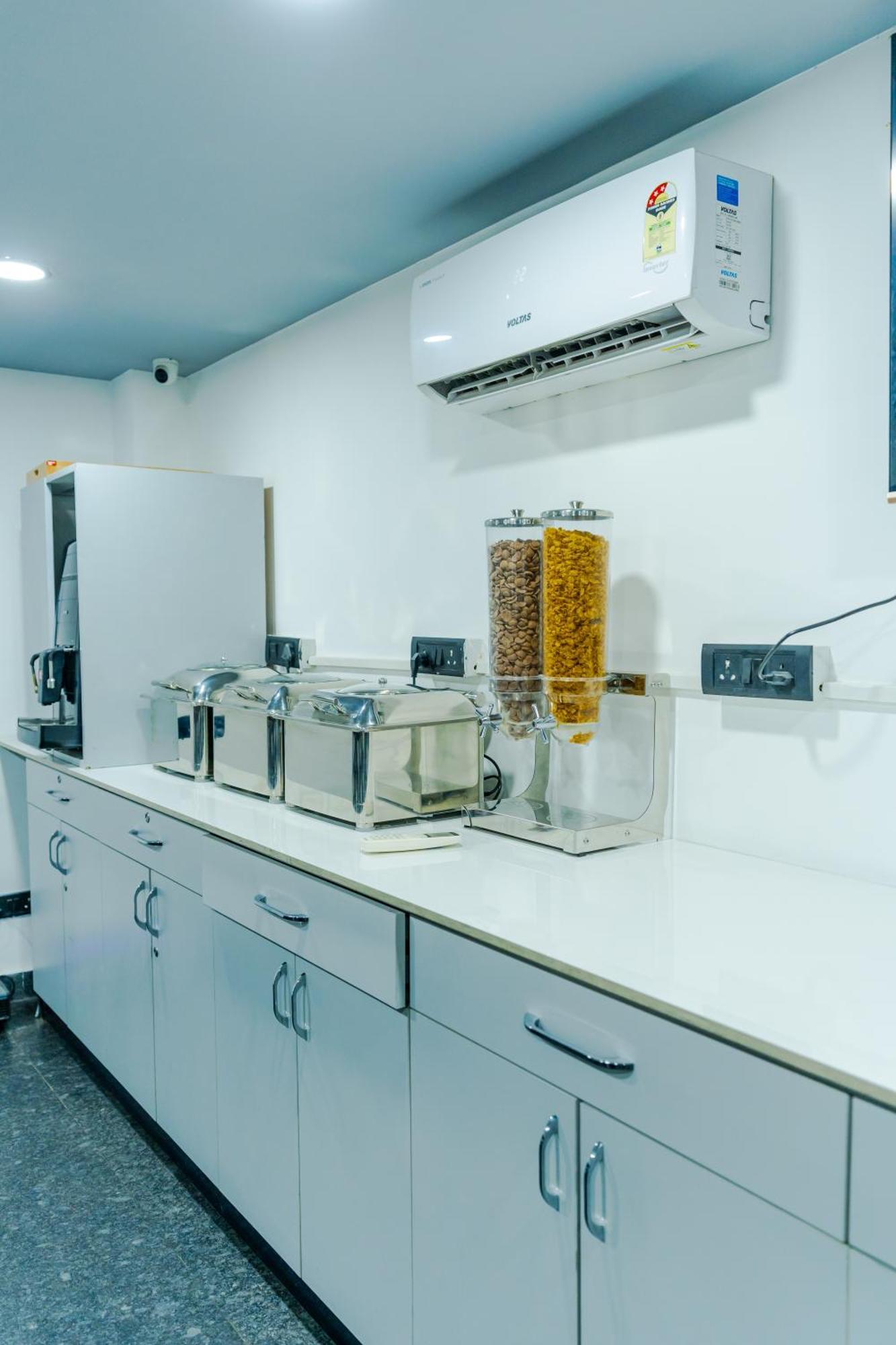 Bedchambers Luxury Apartment Near Golf Course Road Gurgaon Luaran gambar